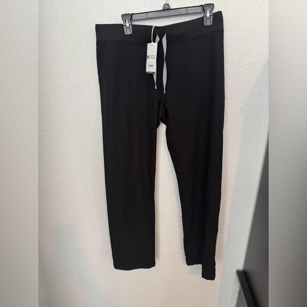 Figs Livingston Black Scrub Pants